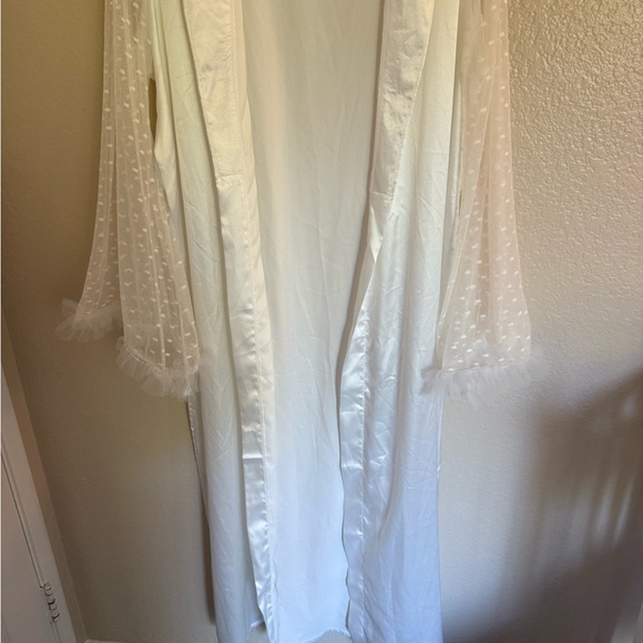 Fringe Sleeve Robe - Picture 5 of 7